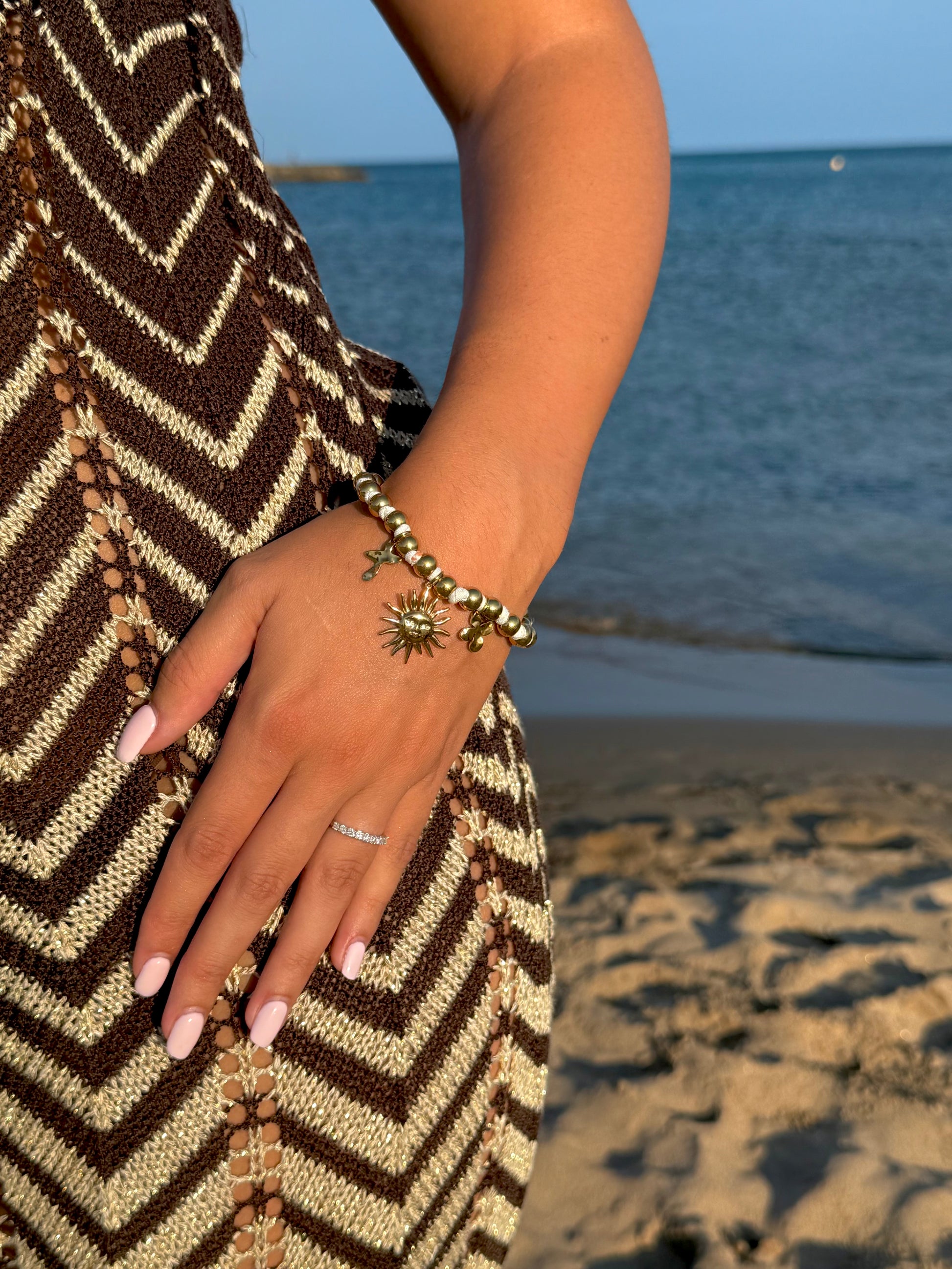 🌞 Bracelet Soleil Doré & Perles Éclatantes